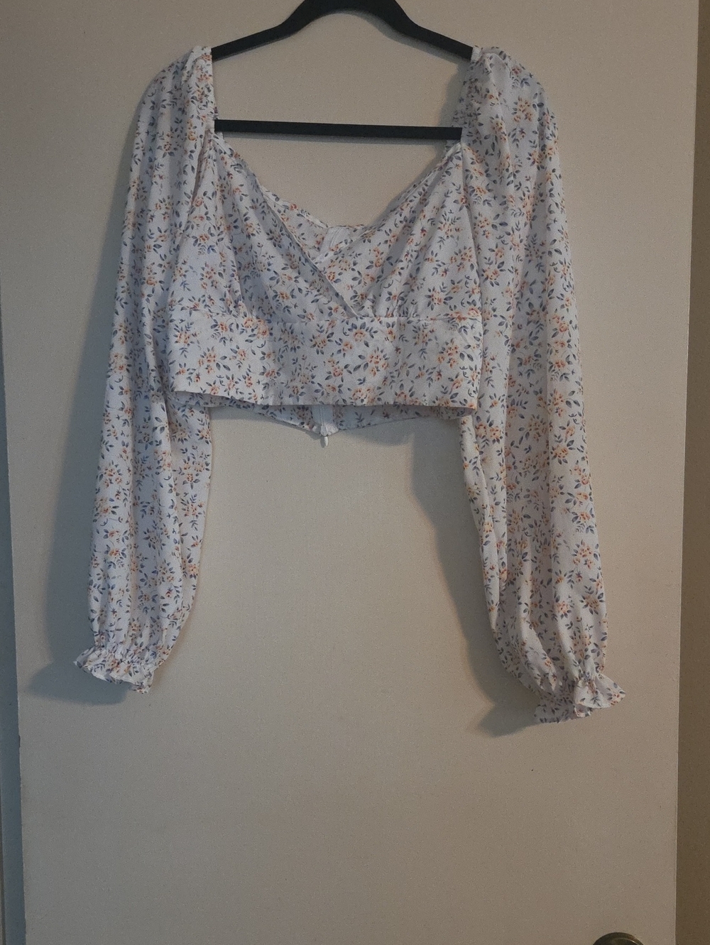 SHEIN White Floral Long-Sleeve Cropped Wrap Top